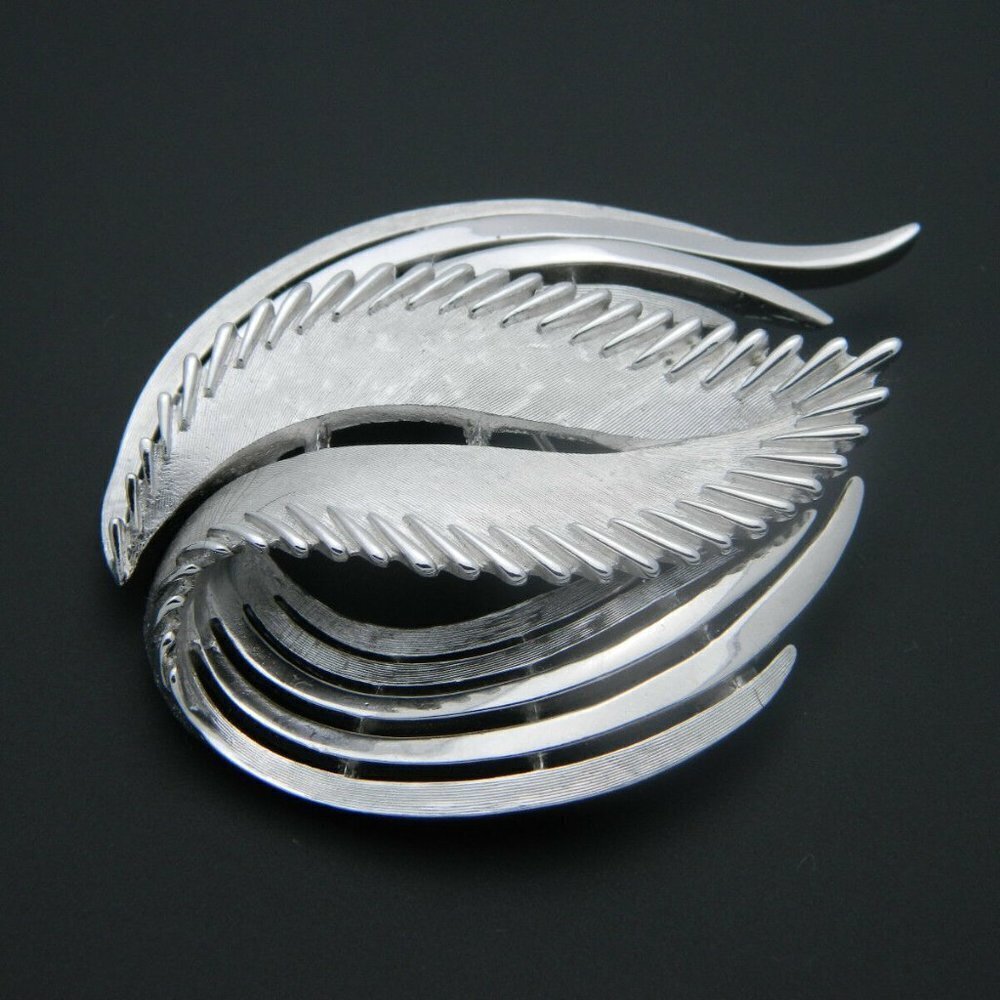 Crown TRIFARI Abstract Silver Tone Feather Pin
